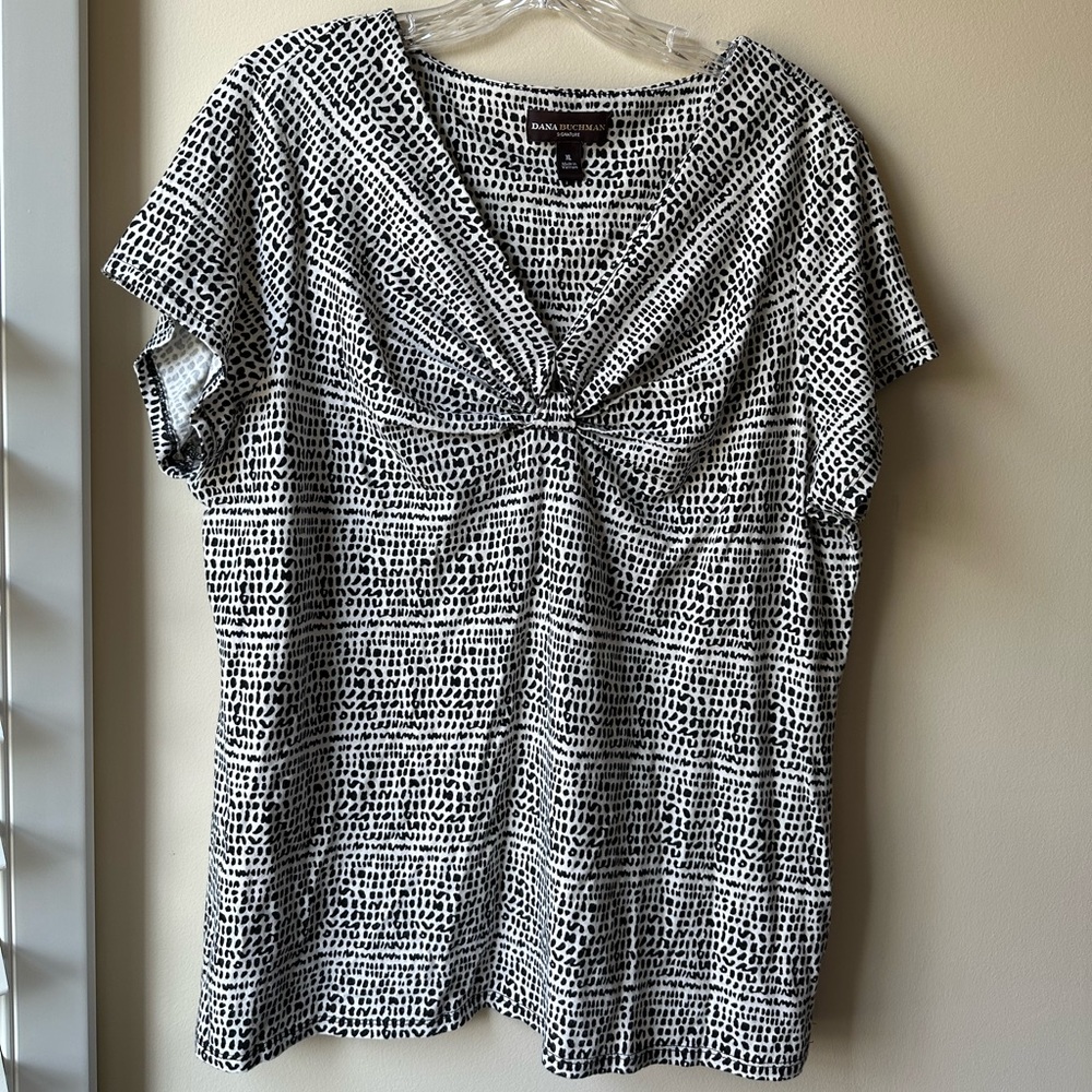 Dana Buchman Top
